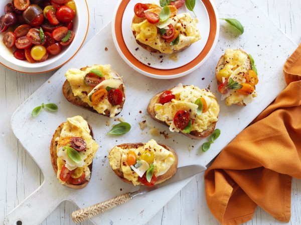egg bruschetta