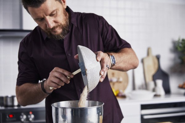 Australian Eggs Ambassador Manu Feildel Bombe Alaska 3024
