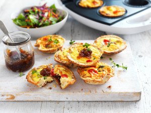 Caramelised onion, tomato and thyme tarts Caramelised onion, tomato and thyme tarts