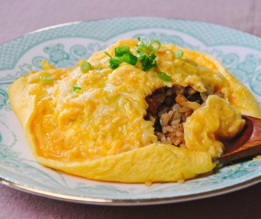Cheesy omurice 4