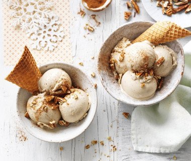 Egg nog ice cream 6490 copy