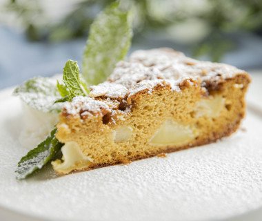 GCBC14 EP39 Apple Sharlotka Cake 1L0A0802