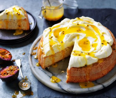 MASTERCLASS PASSIONFRUIT CURD SPONGE AUS EGGS PART THREE SEPT 2020 8459 midres