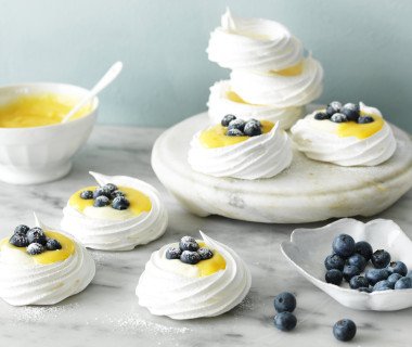 Meringue nests 5663
