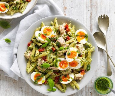 Pesto Tuna Egg Pasta Salad 0581 WEB