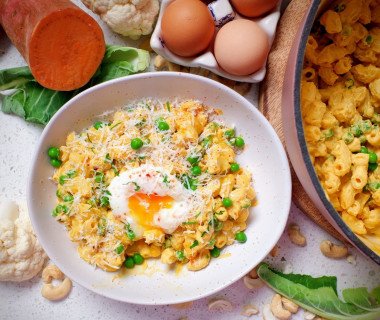 Poached egg macnotcheese 4