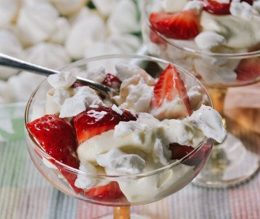 Strawberry Eton mess 9 1