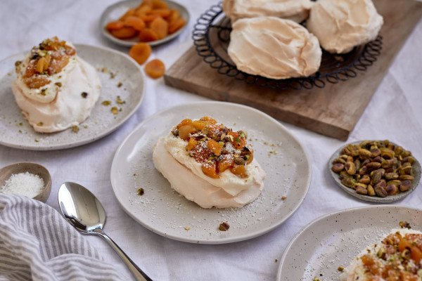 Pavlova with Apricots, Chamomile and White Chocolate