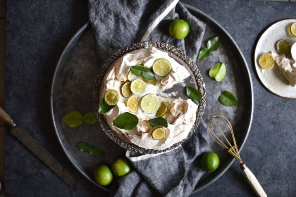 kaffir lime pavlova
