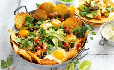 Mexican egg nachos