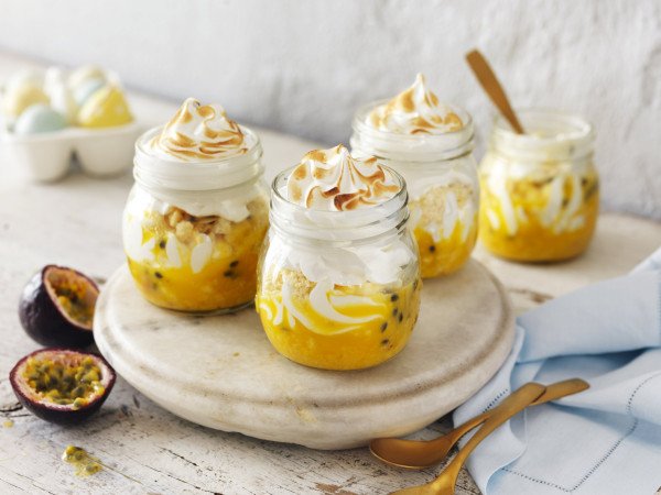passionfruit meringue jars